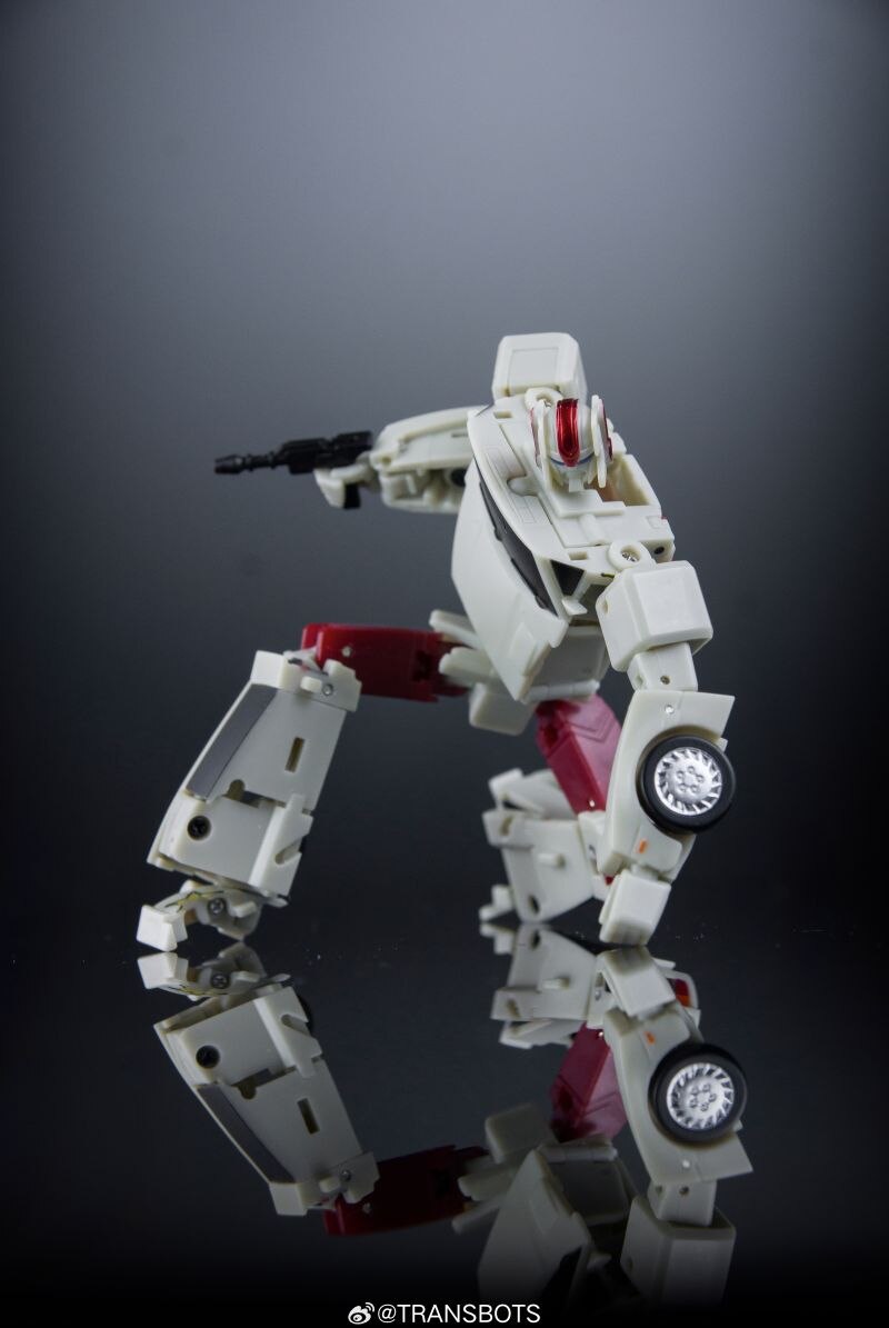 MX-Mini-01 Fuzz (Streewise) New Color Images from X-Transbots